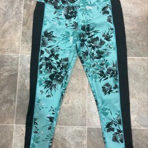 LLR Rise XL Fearless Capri Leggins